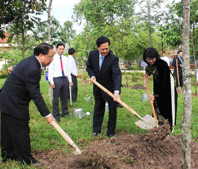 Kỷ niệm 100 năm ngày sinh cố Chủ tịch HĐBT Phạm Hùng