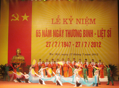 Mít tinh trọng thể kỷ niệm 65 năm Ngày Thương binh-Liệt sĩ 