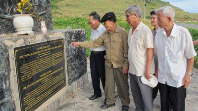 Những người anh hùng bất tử