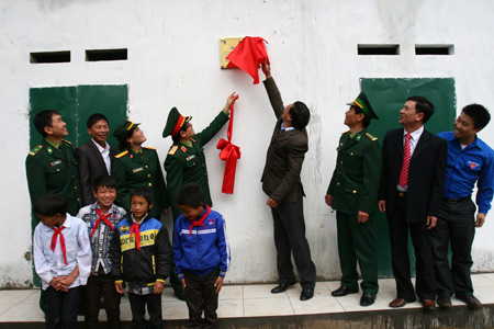 Hạnh phúc trong những gian nhà mới