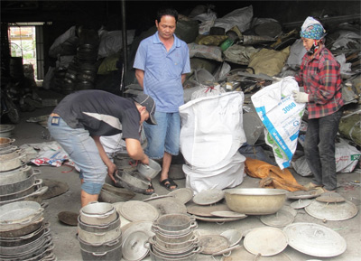 Loay hoay tìm lối phát triển cho nghề thu mua, tái chế phế liệu ở Hưng Yên