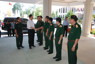 Thủ tướng Nguyễn Tấn Dũng thăm và chúc Tết Quân khu 9