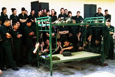 Khai giảng lớp Huấn luyện quân sự cho QNCN, CCQP, CNVQP
