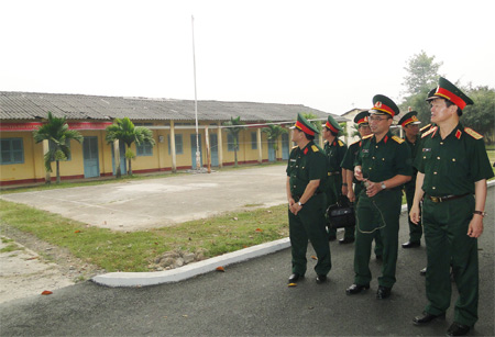 Xóa nhà cấp 4 xuống cấp nghiêm trọng trong toàn quân