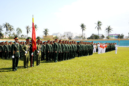 Tạo động lực xây dựng đơn vị vững mạnh