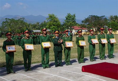 Tiễn 148 quân nhân hoàn thành nghĩa vụ quân sự trở về địa phương