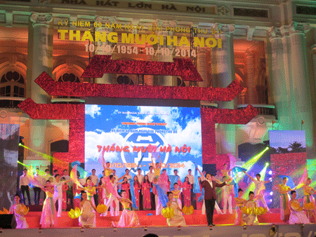 Nghệ sĩ cảm nhận về “Tháng Mười Hà Nội”