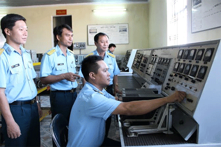 Trường Sĩ quan Không quân thực hiện tốt cuộc vận động 50