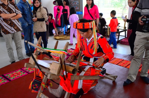 Làng nghề Việt trong không gian văn hóa ASEAN