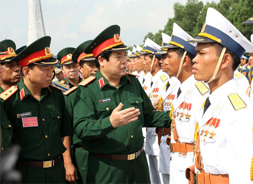 Phát huy truyền thống anh hùng, đẩy mạnh xây dựng Quân đội nhân dân cách mạng, chính quy, tinh nhuệ, từng bước hiện đại