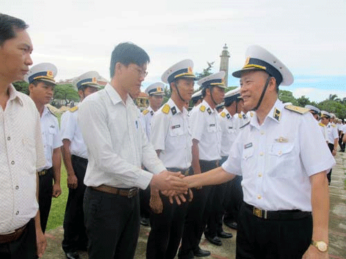 Biên đội tàu Gepard thăm đảo Song Tử Tây