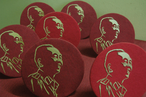 Đại tướng Võ Nguyên Giáp tỏa sáng trong tranh của các “nghệ sĩ bình dân”