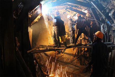 Vụ sập hầm thủy điện Đạ Dâng-Đạ Chomo: Quân đội tích cực tham gia công tác cứu hộ