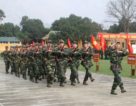 Kiểm tra các đơn vị chuẩn bị ra quân huấn luyện năm 2014