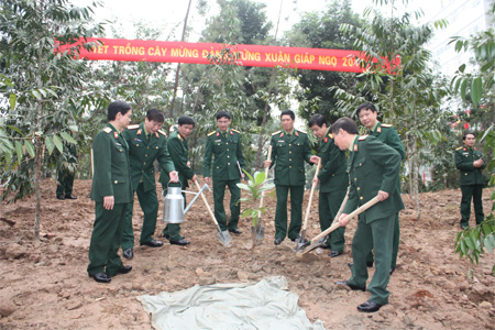 Học viện Quân y  và các đơn vị tổ chức Tết trồng cây