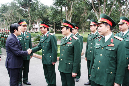 Chủ tịch nước Trương Tấn Sang thăm và làm việc tại Bộ tư lệnh Quân khu 4