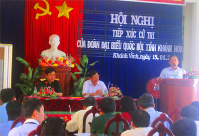 Thượng tướng Lê Hữu Đức tiếp xúc cử tri huyện miền núi Khánh Vĩnh (tỉnh Khánh Hòa)