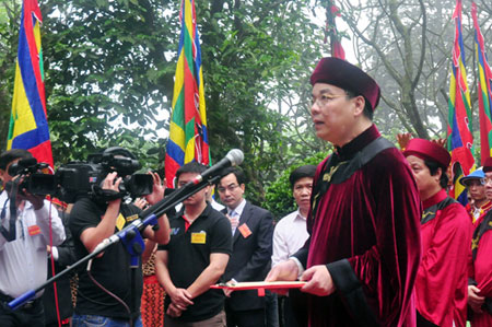 Cả nước thành kính Giỗ  Tổ Hùng Vương