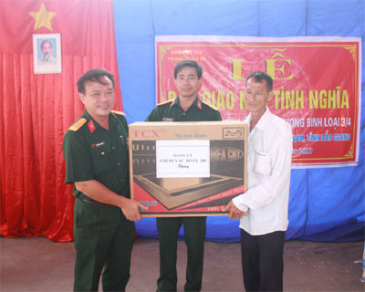 Bài 1:  Nhớ ơn tiên tổ