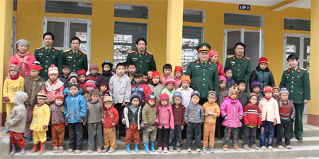 Những “điểm sáng” nơi đại ngàn đá núi biên cương