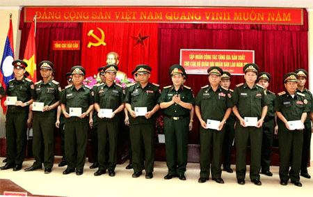 Bế mạc lớp tập huấn công tác tăng gia sản xuất cho cán bộ hậu cần Quân đội nhân dân Lào