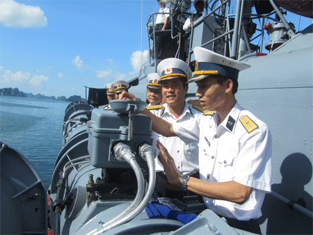 Tăng cường sức mạnh tổng hợp, xử trí tốt các tình huống trên biển