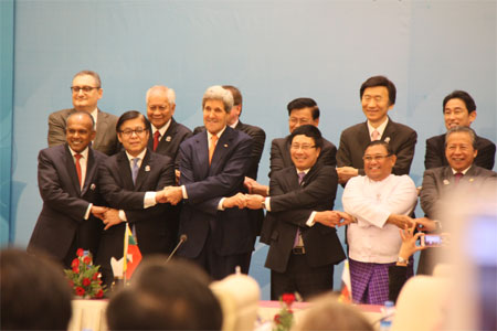 Thúc đẩy cấu trúc hợp tác khu vực do ASEAN dẫn dắt