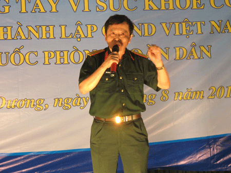 Giao lưu văn nghệ trong hành trình “Quân đội chung tay vì sức khỏe cộng đồng”