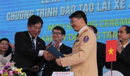 Việt Nam – Nhật Bản ký kết hợp tác đào tạo lái xe an toàn