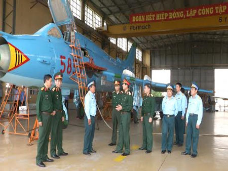 Đoàn công tác Bộ Tổng tham mưu thăm, làm việc tại các đơn vị PKKQ miền Trung