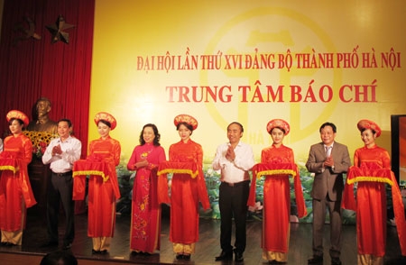 Khai trương Trung tâm Báo chí phục vụ Đại hội lần thứ XVI Đảng bộ thành phố Hà Nội