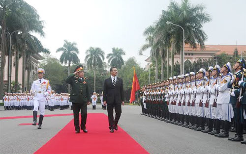 Bộ trưởng Quốc phòng Ma-lai-xi-a thăm Việt Nam