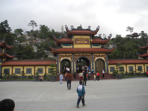 Ngôi chùa giữ hai kỷ lục ở Quảng Ninh