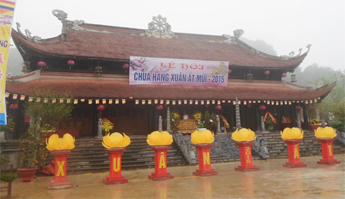 Danh thắng tâm linh Chùa Hang