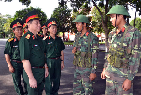 Kiểm tra thực hiện Quy chế Dân chủ cơ sở tại Quân đoàn 4