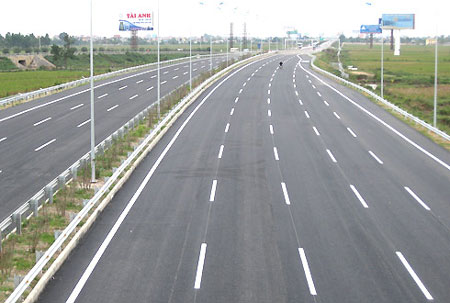 Đường cao tốc Hà Nội-Lào Cai: Đẹp hơn!