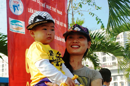 Bên lề cuộc đua