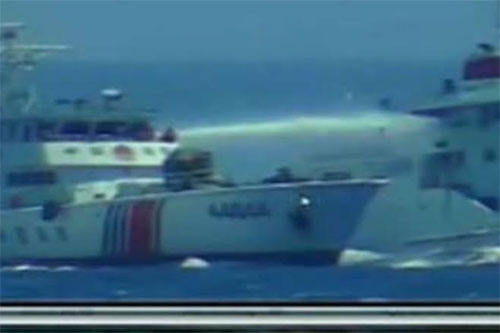 Kiểm ngư và Cảnh sát biển Việt Nam bình tĩnh trước sự hung hăng của tàu Trung Quốc