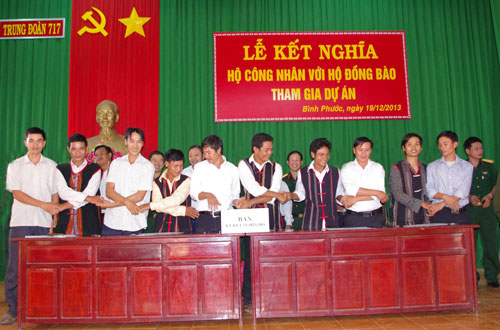 Mô hình giúp đồng bào thoát nghèo