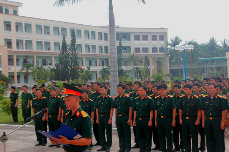Báo công dâng Bác