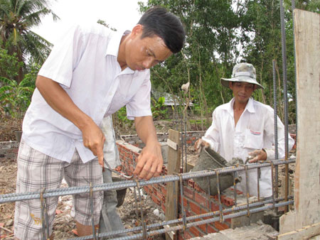 “Chỉ gần một tháng nữa là em được về nhà mới”