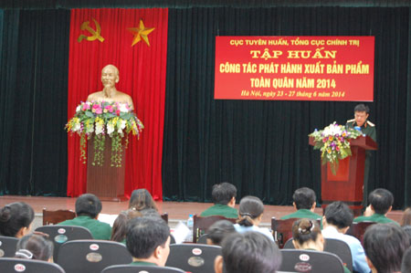 Tập huấn công tác phát hành xuất bản phẩm toàn quân năm 2014