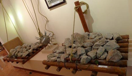 Bẫy đá Pi-năng Tắc