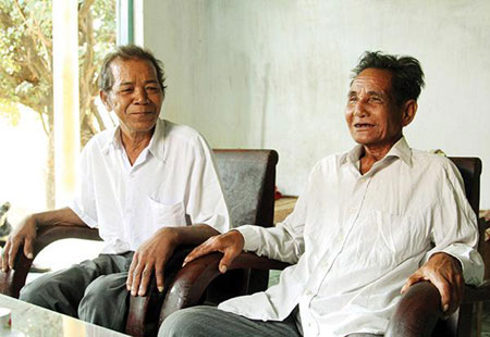 Luôn đi đầu trên hai trận tuyến