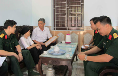 Bài 1: Góp sức, chung tay xây nhiều nhà tình nghĩa