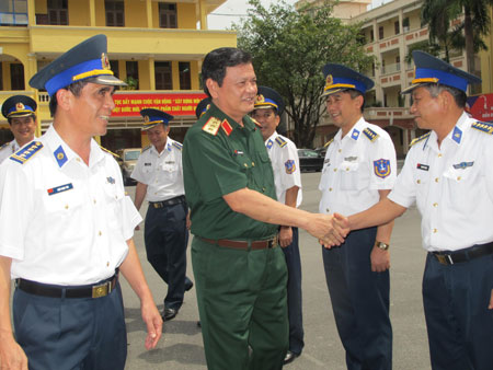 Thượng tướng Nguyễn Thành Cung làm việc tại Bộ tư lệnh Cảnh sát biển