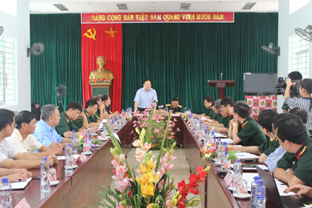 Đoàn công tác của Bộ Quốc phòng làm việc tại Cao Bằng 