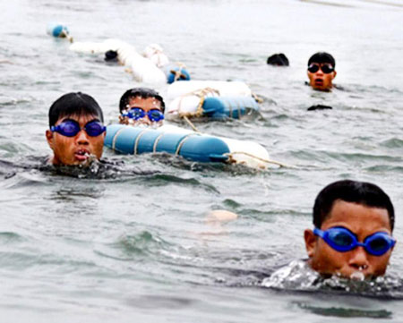 Cán - binh cùng khổ luyện, sẻ chia...