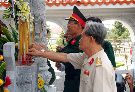 Tìm thân nhân 11 liệt sĩ hiện an táng tại NTLS xã Quế Châu và Quế Long (Quảng Nam)