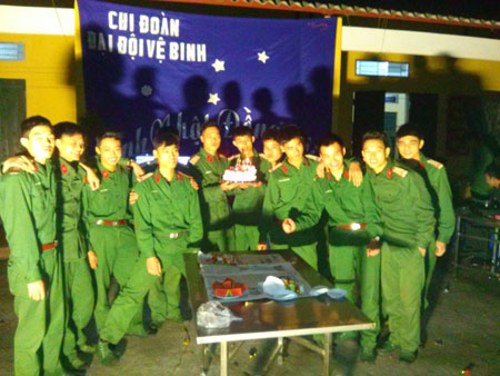 Sinh nhật đồng đội 